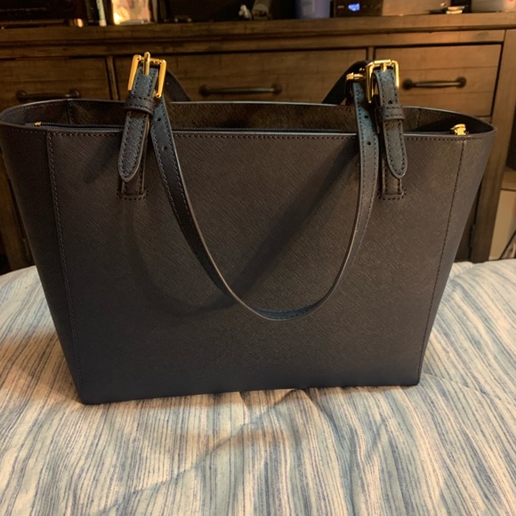 SOLD!Tory Burch Emerson Navy Tote purse bag - Picture 2 of 6